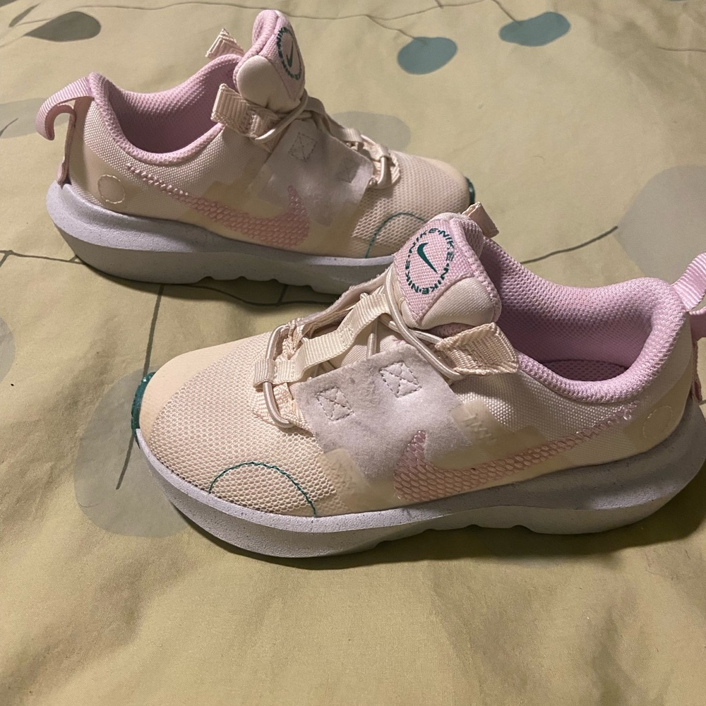 Girls Nike sneakers